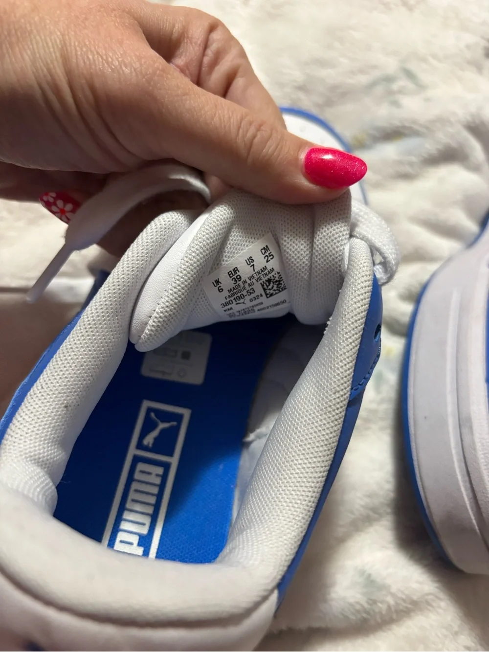 Puma Blue and White Women's Athletic Sneakers Lace-Up